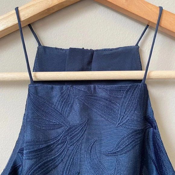 Keepsake Revolve Women's Size Small Sleeveless Plain Sight Lace Mini Dress Navy - Picture 8 of 16